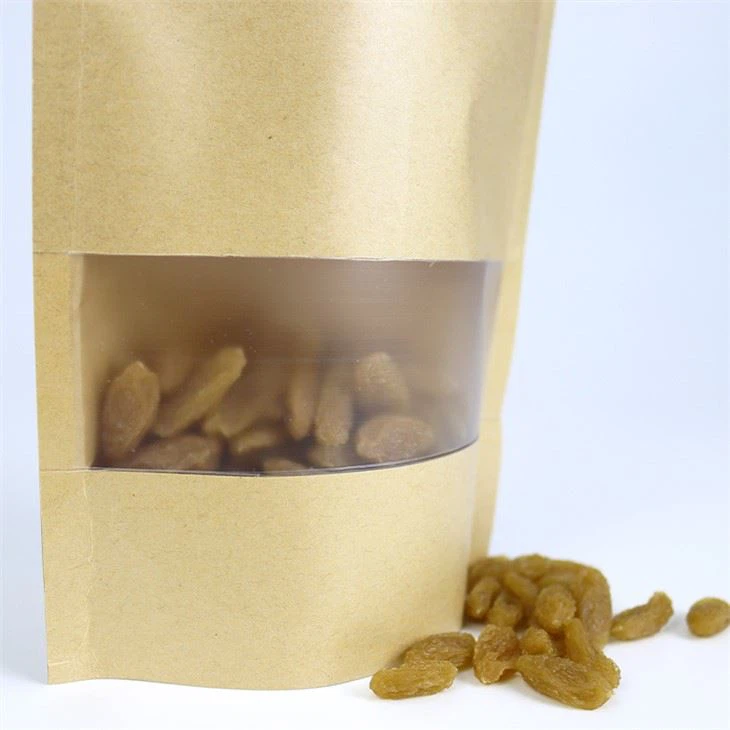 Himmeä voimapaperipussi ikkunalla